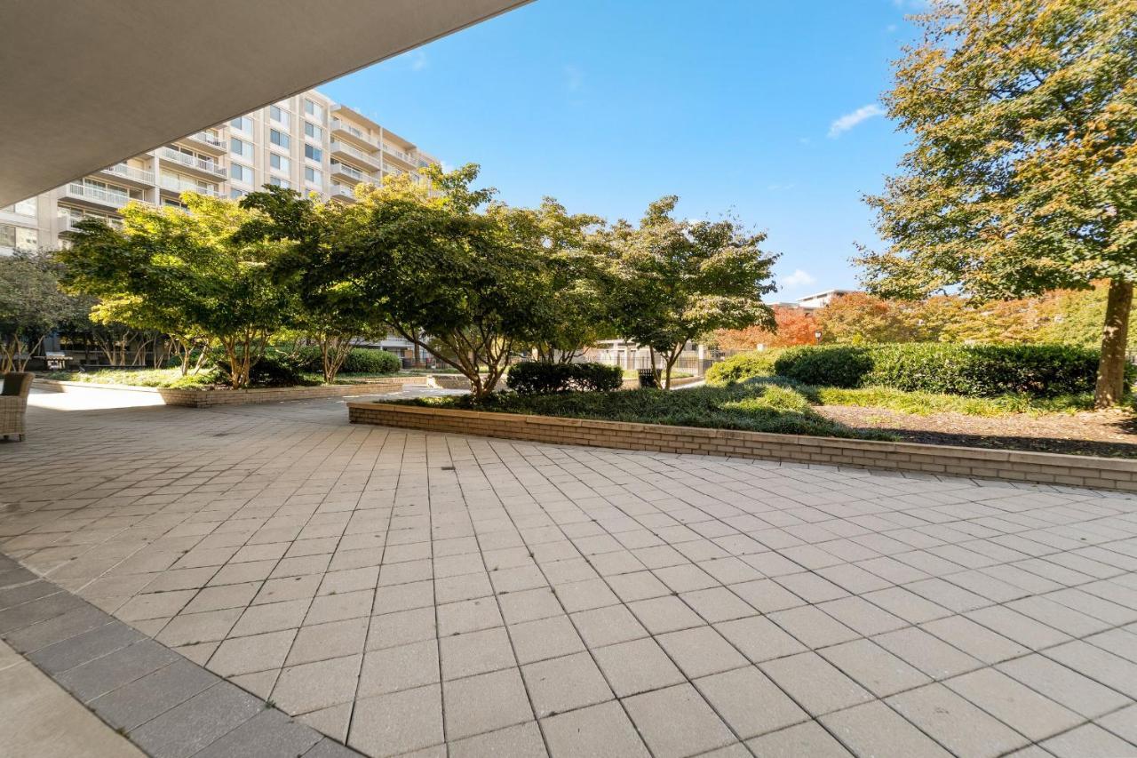 Urbandelight Crystal City Mins To Dc Free Parking Arlington Buitenkant foto